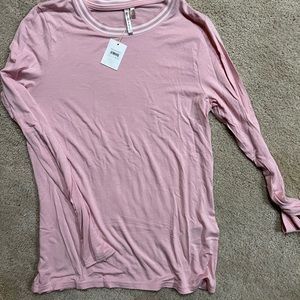 Womens Pink Banana Republic long sleeve shirt. New with tags